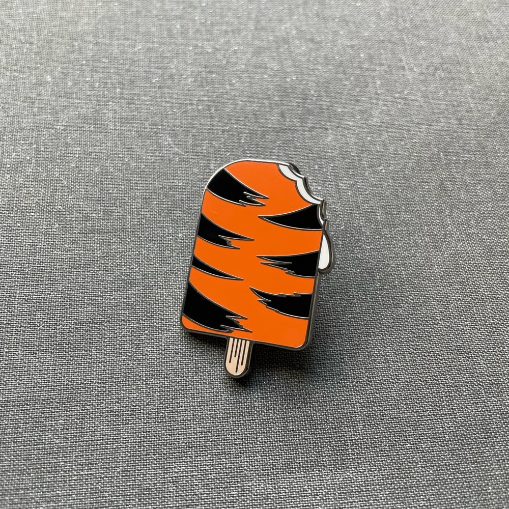 NWOT Disney Tiger Popsicle Pin